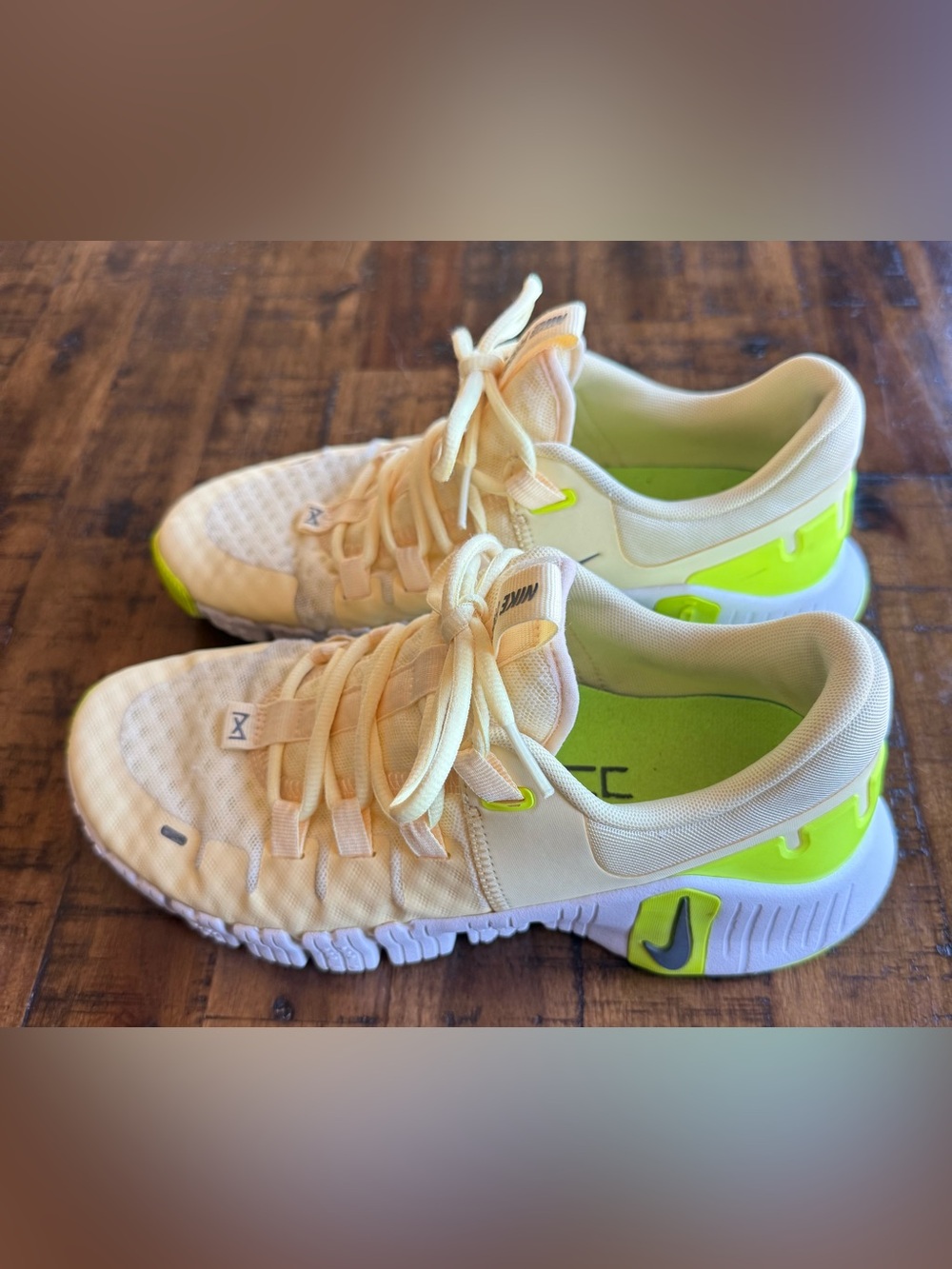 Nike Free Metcon 5 Citron Tint Volt – Women’s 8.5 – Style DV3950